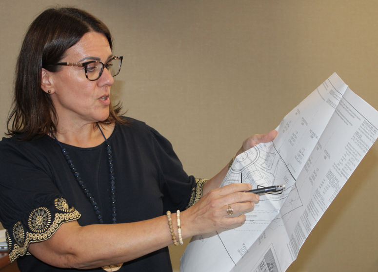 Elon town planner Lori Oakley receives scholarship